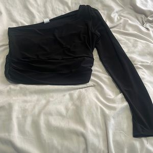 Windsor dress shirt. Size large fits like a medium. Great condition.